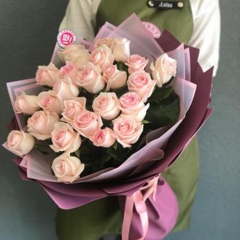 Бело-розовые розы 60 см (Россия) (articul  30510s)