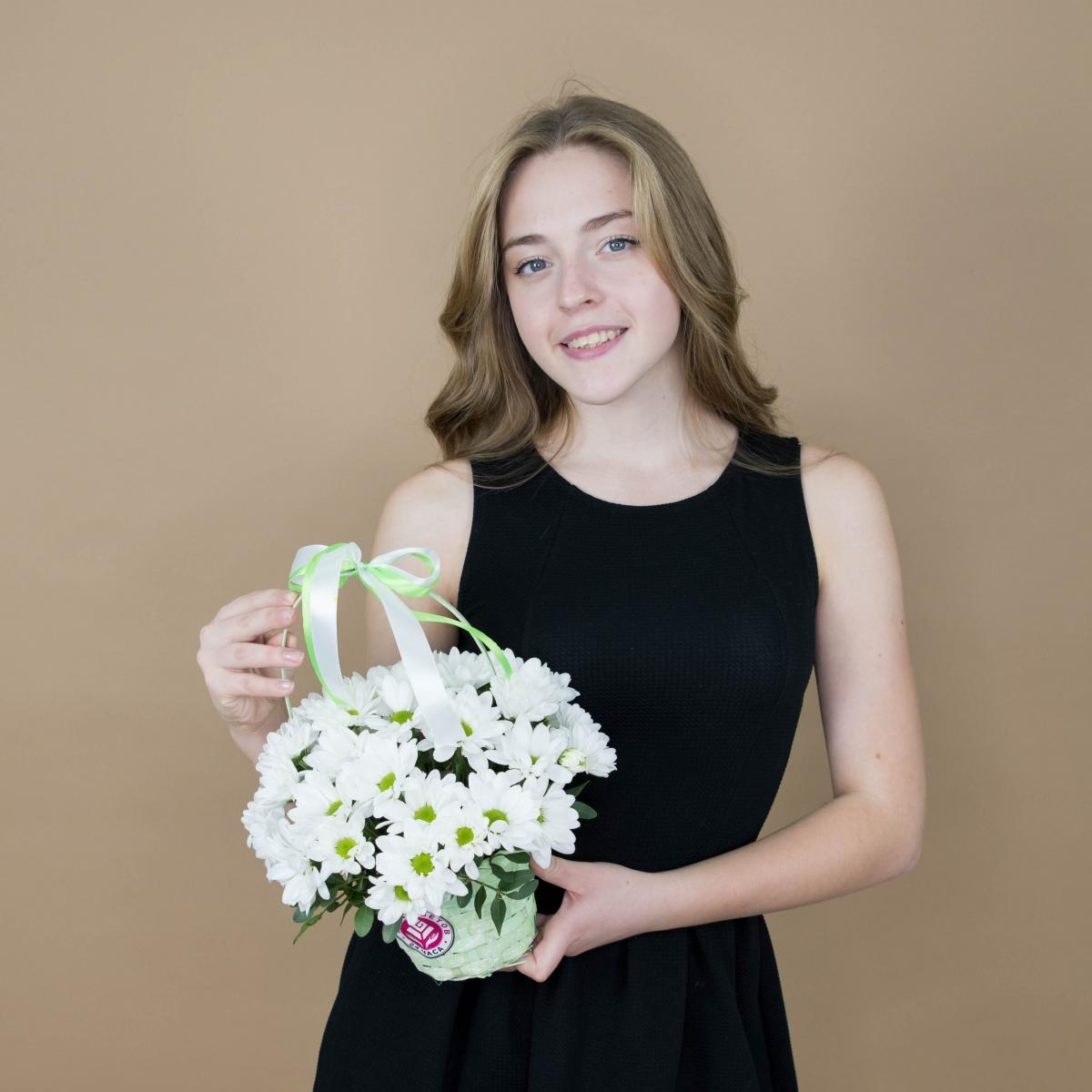 Хризантема белая в корзине Артикул  8100sch