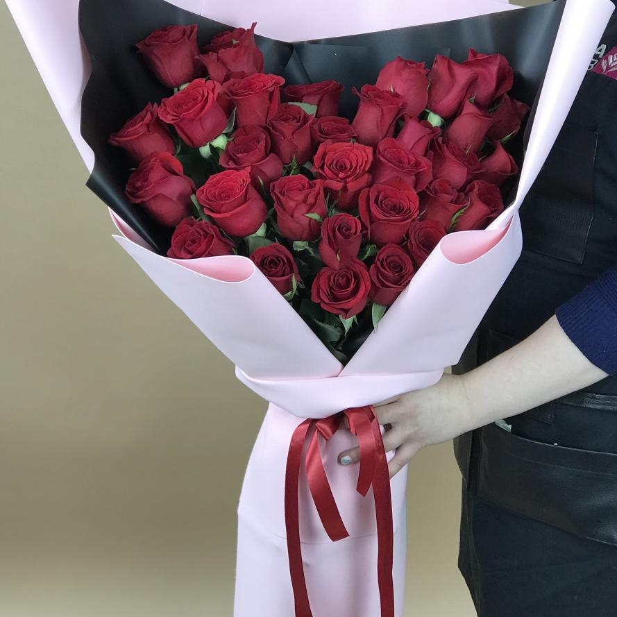 Букеты из красных роз 70 см (Эквадор) артикул букета  10425s